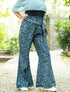 Pantalone donna anni 70 Sangita - Fiore nero blu militare Namastemood